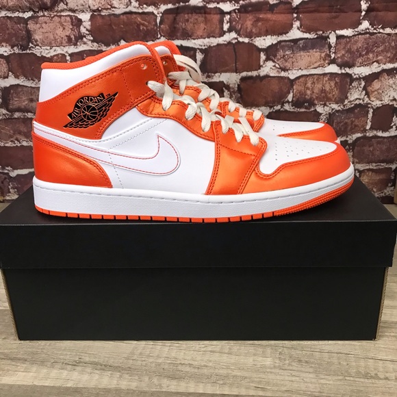 Air Jordan 1 Mid Electro Orange - Picture 6 of 6